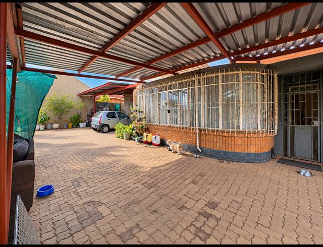 4 BEDROOM HOUSE FOR SALE IN DALVIEW